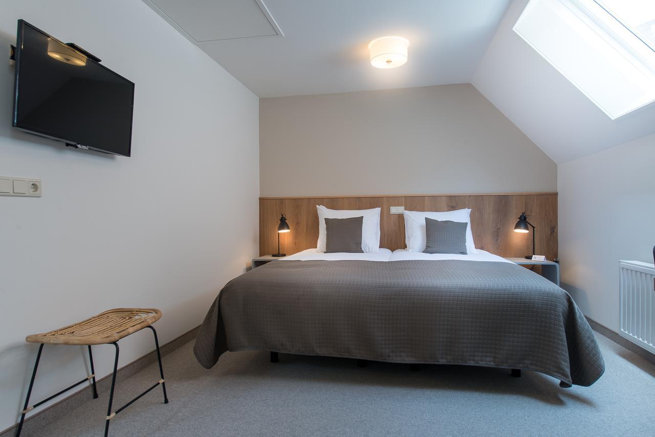 Leut Logies Hotel Vlieland Bagian luar foto